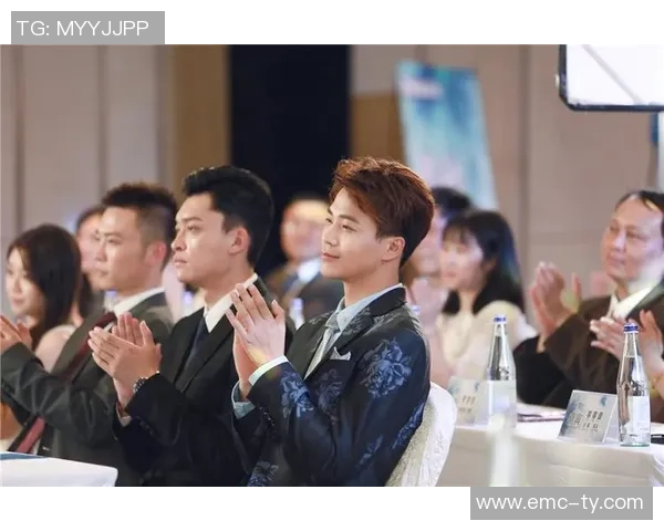 甜蜜篮球时光情侣照记录爱的每一个瞬间与激情的碰撞